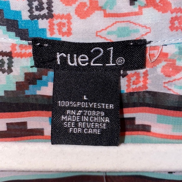 Aztec Print Blouse - Picture 3 of 5